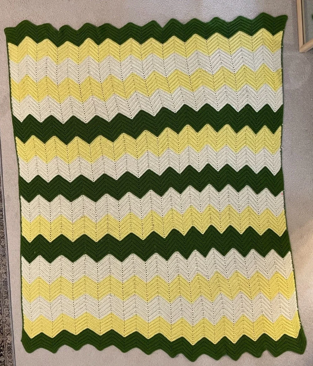 Vintage Afghan Throw Blanket Chevron Cottage Grandma Green Bay Packers Avocado